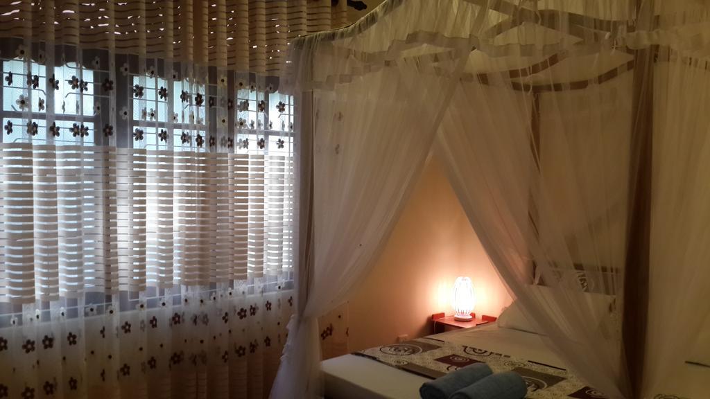 Golden Beach Rest Hotel Tangalle Buitenkant foto