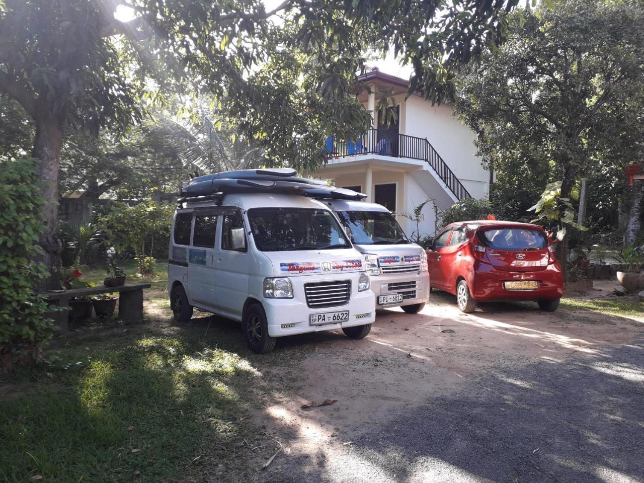 Golden Beach Rest Hotel Tangalle Buitenkant foto